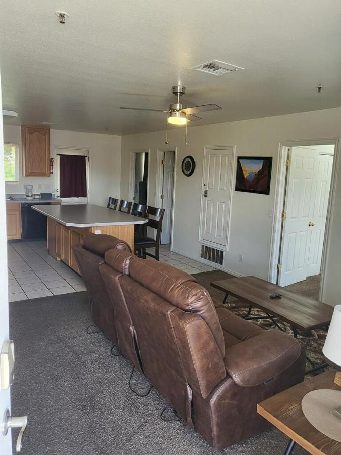Apartamento Tail Wind Life Llc Page Exterior foto
