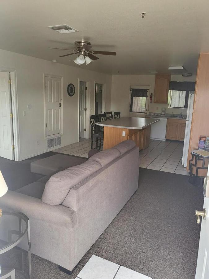 Apartamento Tail Wind Life Llc Page Exterior foto