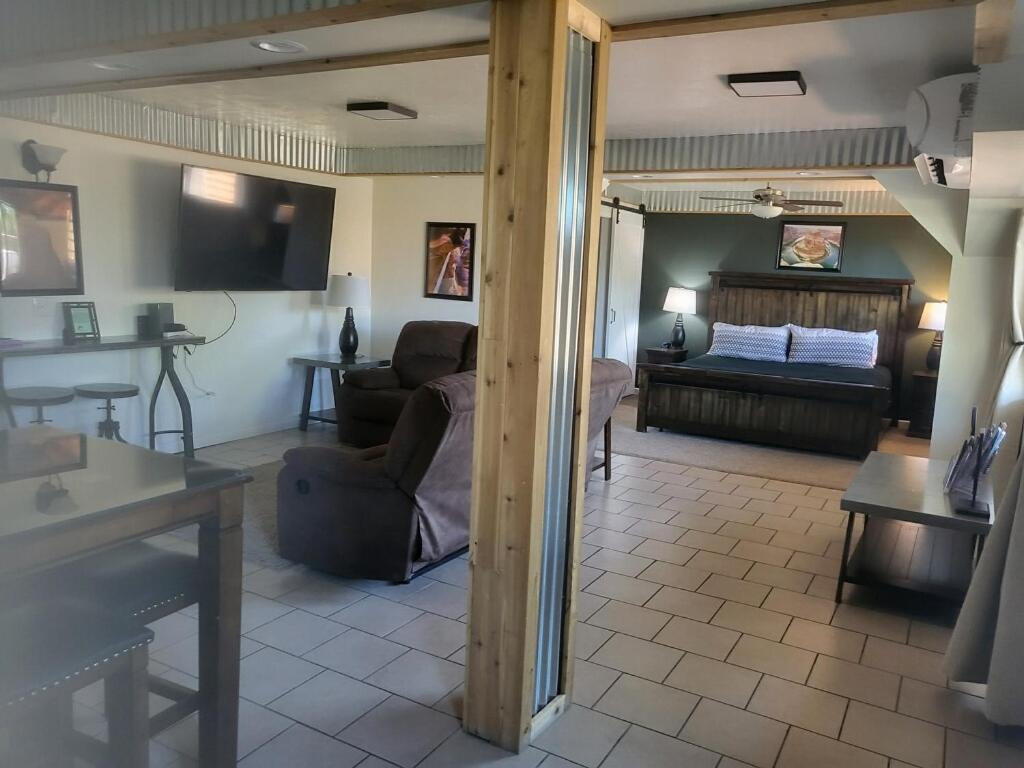 Apartamento Tail Wind Life Llc Page Exterior foto
