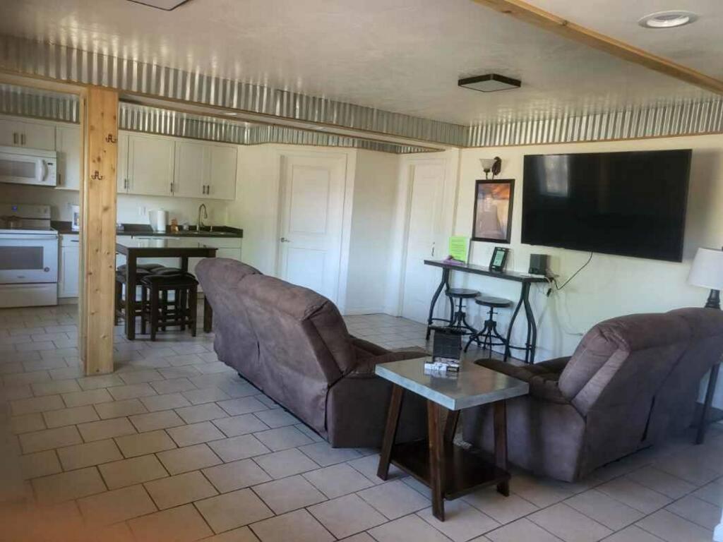 Apartamento Tail Wind Life Llc Page Exterior foto